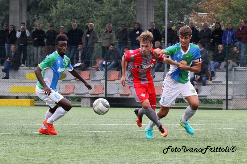 Click to enlarge image Cremonese-Feralpi-2-0-berretti-15-10-16 038.JPG