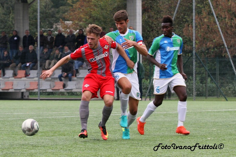 Click to enlarge image Cremonese-Feralpi-2-0-berretti-15-10-16 042.JPG